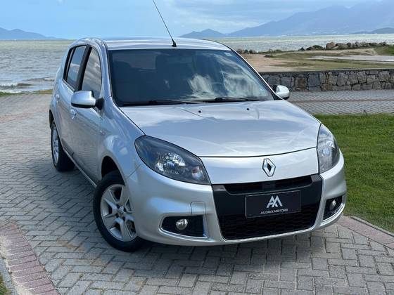 RENAULT SANDERO 1.6 PRIVILÉGE 16V FLEX 4P AUTOMÁTICO RENAULT SANDERO 1.6 PRIVILÉGE 16V FLEX 4P AUTOMÁTICO